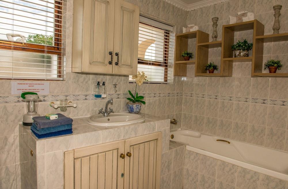 Atlantic Guest House Книсна Екстер'єр фото